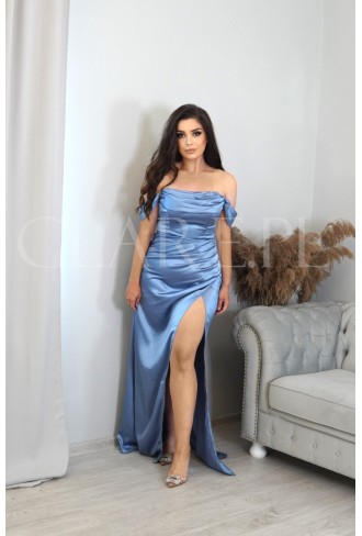 Chiara - błękitna sukienka maxi z dekoltem typu hiszpanka z satynowej tkaniny